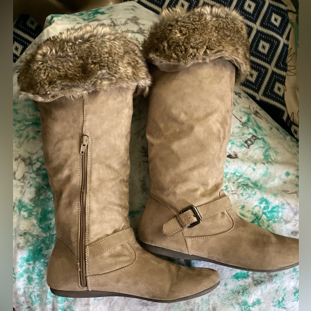 Report Tan Faux Fur Winter Boots 9-9.5